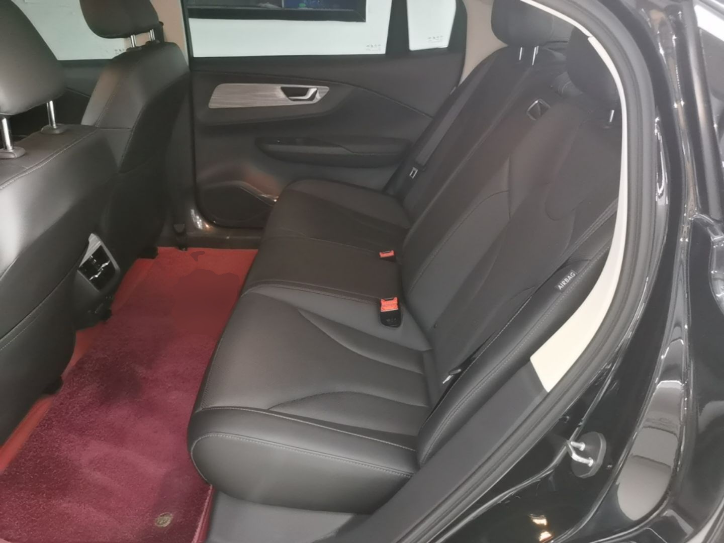 Hongqi E-QM5 2024 610 km PLUS — снимка 20