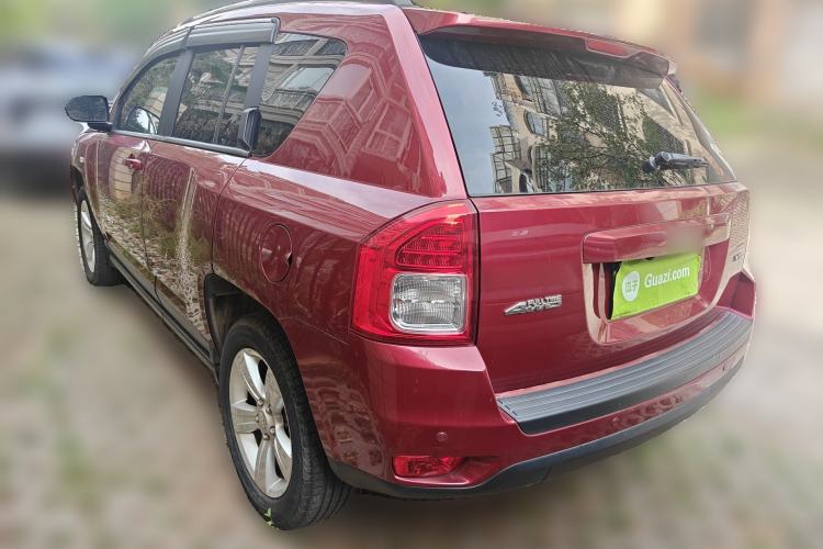 Used Jeep Compass 2013 2.4L four-wheel-drive sport version
