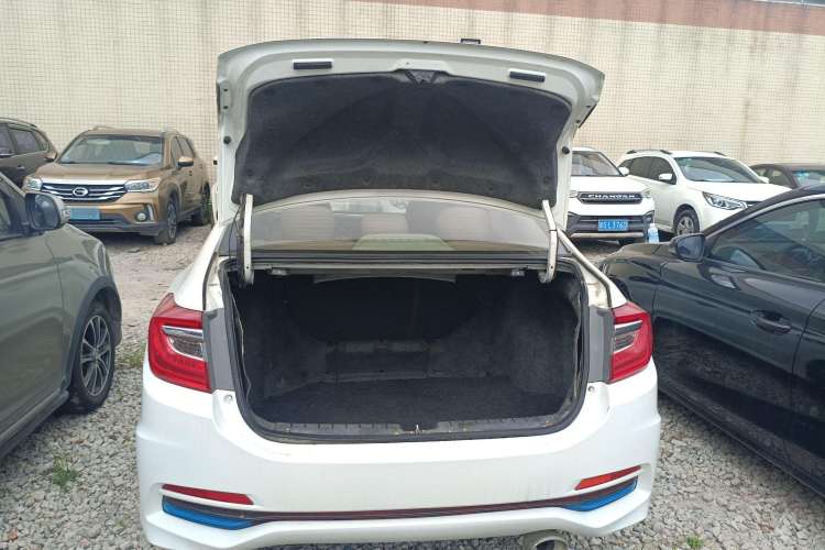 Used Honda Crider 2013 1.8L automatic comfort version
