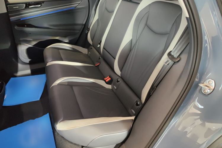 Used Volkswagen ID.7 VIZZION 2024 PRO Model Left Rear Seat