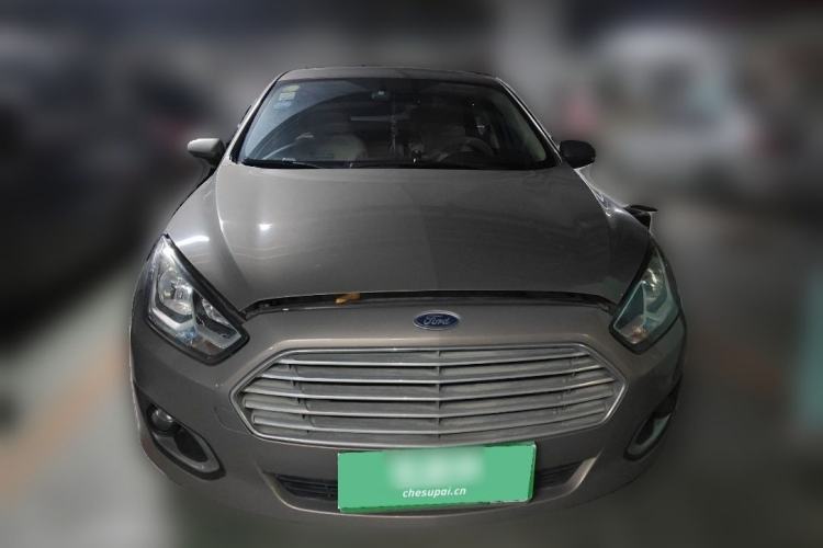 Used Ford Escort 2015 1.5L Automatic Fashion Model
