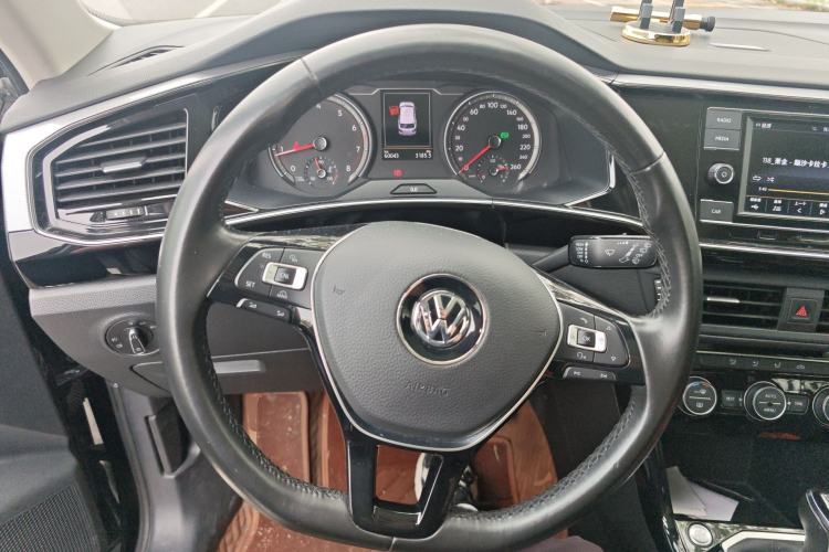Used Volkswagen Tayron 2019 330TSI Two-Wheel Drive Luxury Model China VI Standard Steering Wheel