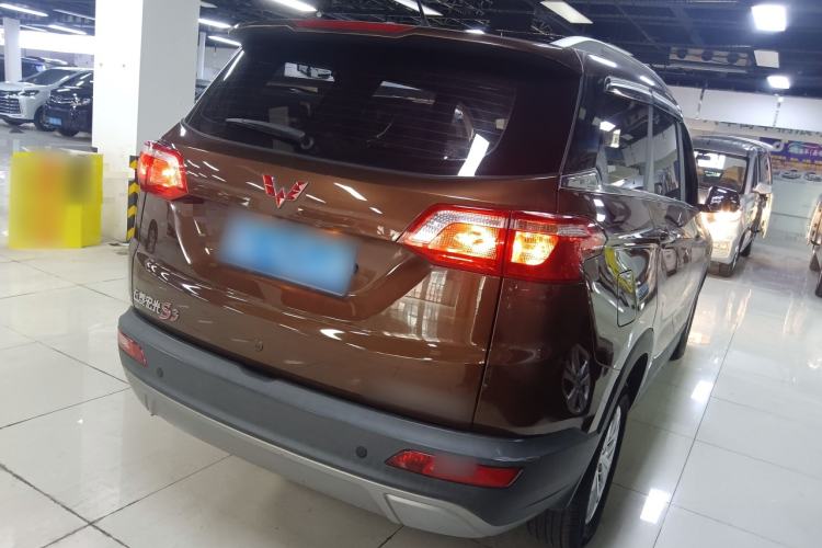 Used Wuling Hongguang S3 2019 1.5L Manual Luxury Model China VI Standard
