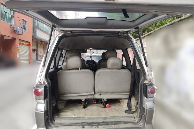 Used FORTHING Lingzhi 2014 M3 1.6L 7-seater Standard Model Trunk