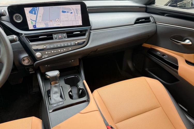 Used Lexus ES 2023 200 Excellence Edition