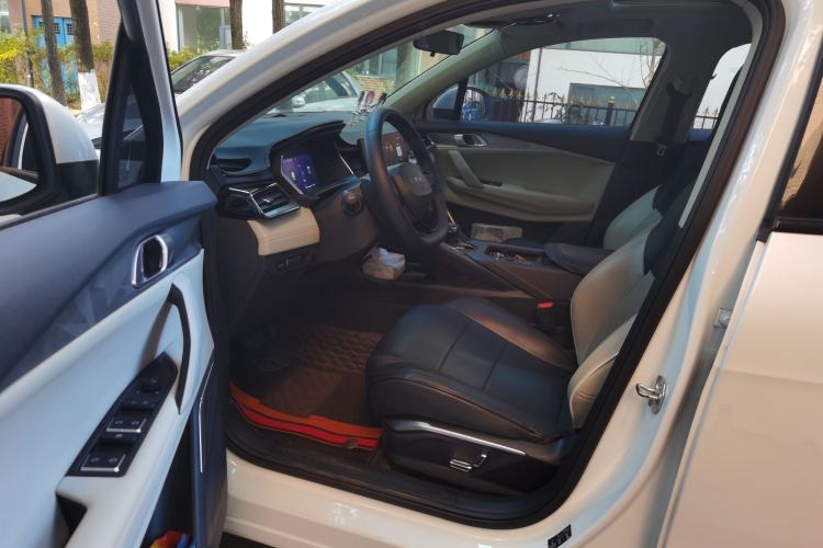 Used Lynk & Co 06 EM-P 2022 PHEV 84 km Range Pro Version