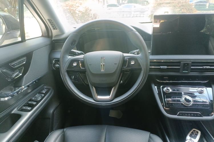 Used Lincoln Corsair 2022 2.0T Two-Wheel Drive Deluxe Edition
