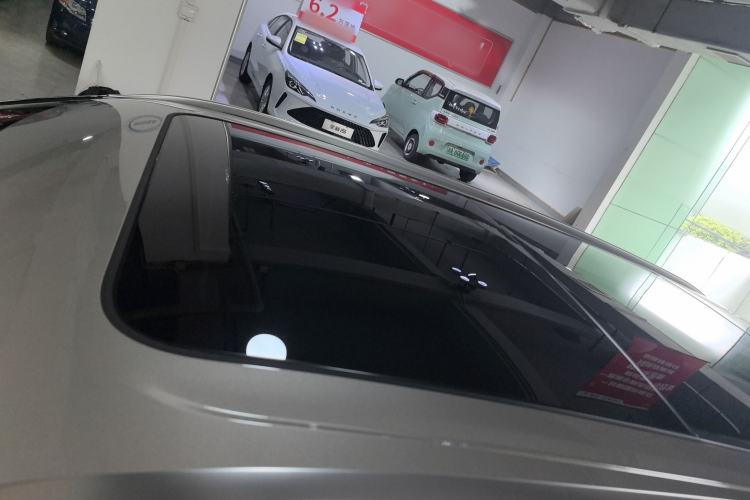 Used Lynk & Co 08 EM-P 2025 120km Long-Range Halo Roof