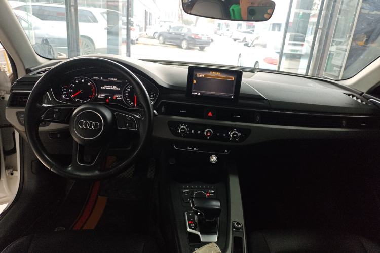 Used Audi A4L 2018 30th Anniversary Edition 30 TFSI Ambition Model