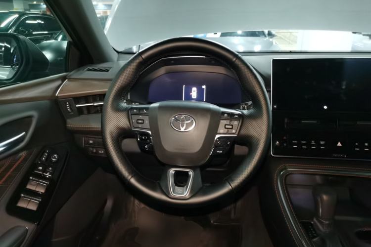 Used Toyota Avalon 2024 Dual-Motor 2.0L Luxury Edition