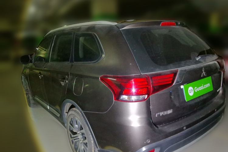 Used Mitsubishi Outlander 2018 2.0L Two-Wheel Drive Glory Edition 5 Seats