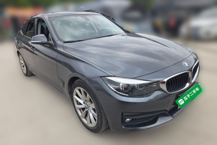 Used BMW 3 Series GT 2019 320i Sport Edition Front Right 45 Deg