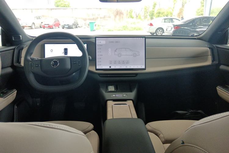 Used Volvo XC70 Plug-in Hybrid 2026 Model Four-Wheel Drive Long-Range Plus
