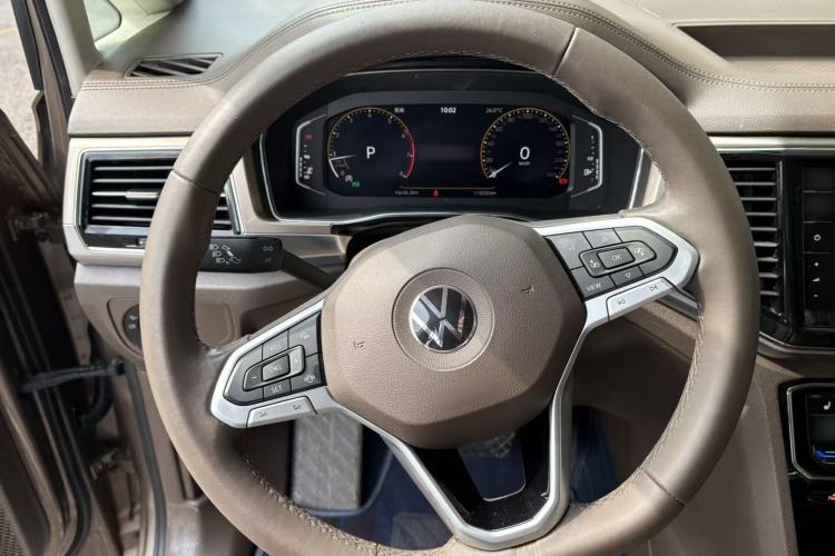 Used Volkswagen Viloran 2020 330TSI Luxury Edition Interior 4