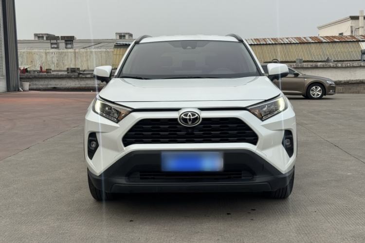 Used Toyota RAV4 2024 2.0L CVT Two-Wheel Drive Urban Edition Exterior 6