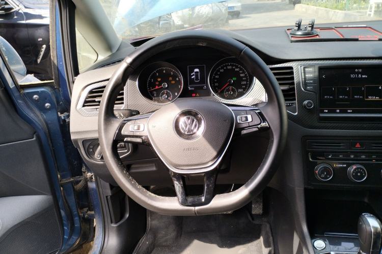 Used Volkswagen Golf Sportsvan 2016 230TSI Automatic Luxury Version Steering Wheel