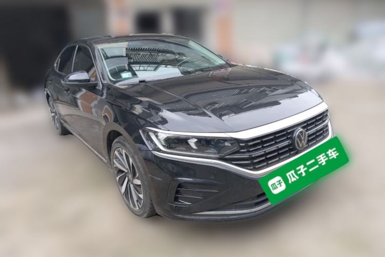 Used Volkswagen Passat 2023 Revised 330TSI Elite Edition Front Right 45 Deg