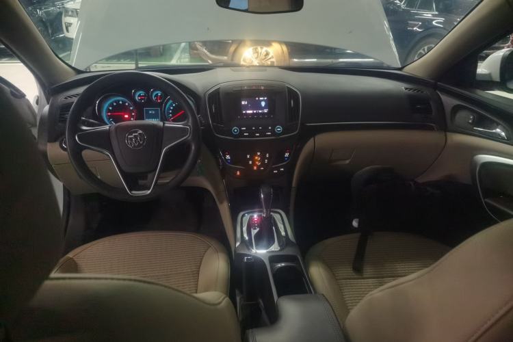 Used Buick Regal 2015 2.0L Leading Fashion Edition