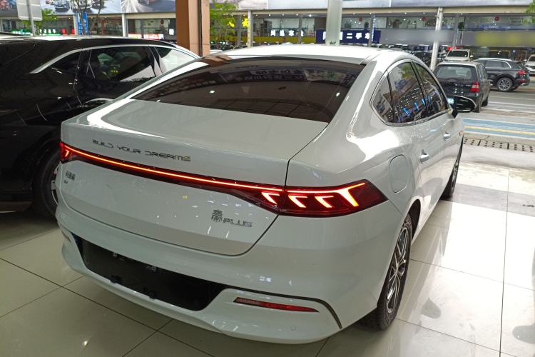 Used BYD Qin PLUS 2021 EV 400KM Luxury Model
