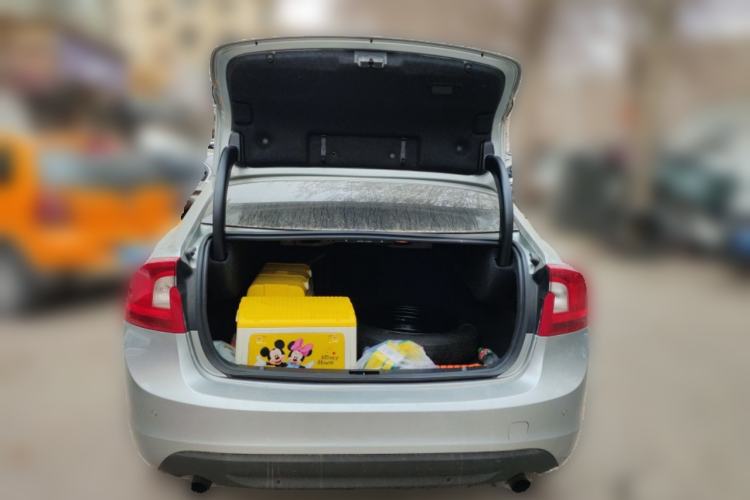 Used Volvo S60 2011 2.0T Zhiya Edition