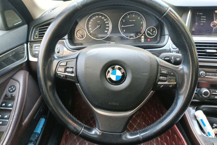 Used BMW 5 Series 2014 525Li Luxury Design Package
