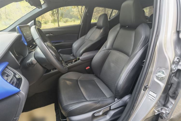 Used Toyota IZOA 2020 2.0L Yichi Version Left Front Seat