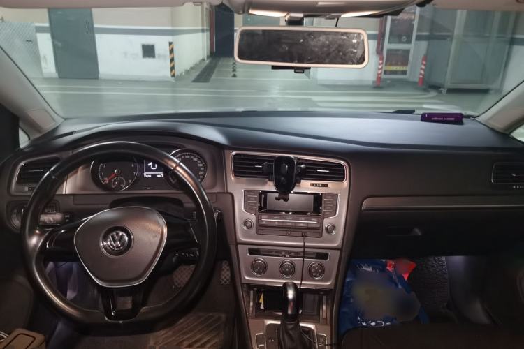 Used Volkswagen Golf 2015 1.6L Automatic Comfort Model
