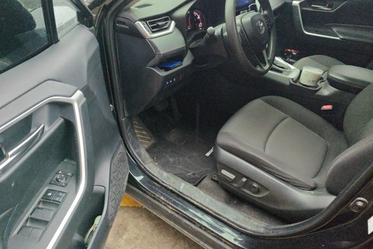 Used Toyota RAV4 2021 2.0L CVT Two-Wheel Drive Fashion Edition