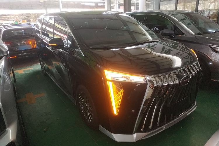 Used GAC Trumpchi M8 2023 Zongshi Series 400T Ultimate Edition Front Right 45 Deg