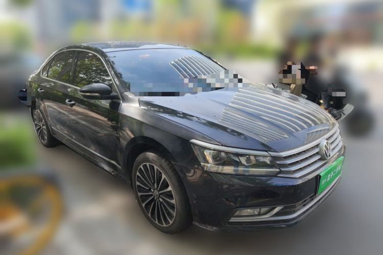 Used Volkswagen Passat 2017 330TSI DSG Prestige Edition Front Right 45 Deg