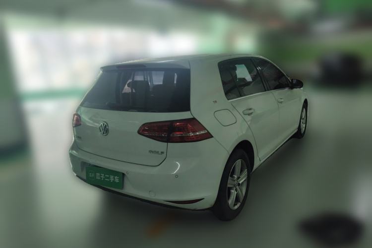 Used Volkswagen Golf 2015 1.6L Automatic Comfort Model Rear Right 45 Deg