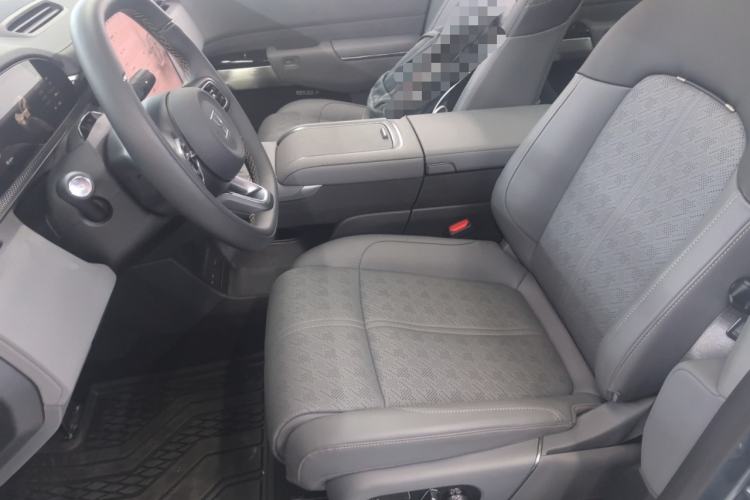 Used Zeekr 7X 2025 100 kWh Long-Range Rear-Wheel Drive with Intelligent Driving Features Left Front Seat