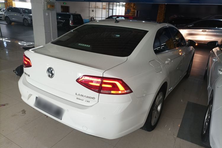 Used Volkswagen Lamando 2015 280TSI DSG Comfort Edition Rear Right 45 Deg