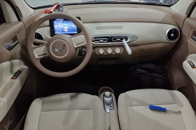 Used Wuling Hongguang MINIEV 2025 Four-Door Version Advanced Edition
