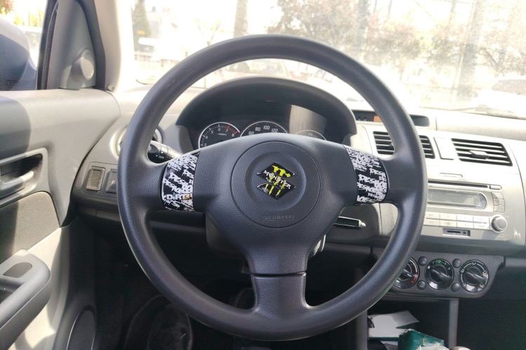 Used Suzuki Swift 2013 1.5L Automatic Standard Edition Steering Wheel