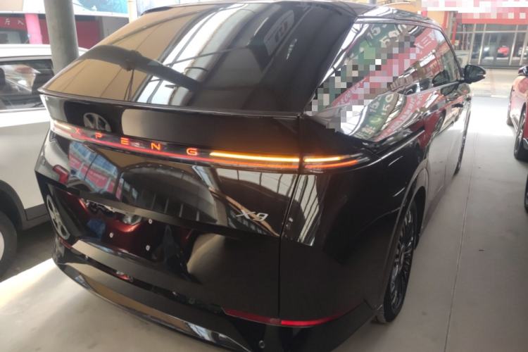 Used XPeng X9 2025 740 Ultra-Long Range Max Rear Right 45 Deg