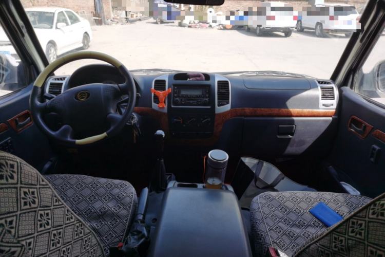 Used Golden Dragon Hiace 2010 2.0L Long-Wheelbase Gasoline Premium Version V20
