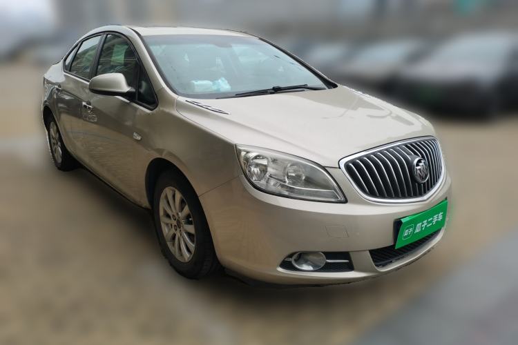 Used Buick GT 2013 GT 1.8L Automatic Fashion Edition Front Right 45 Deg