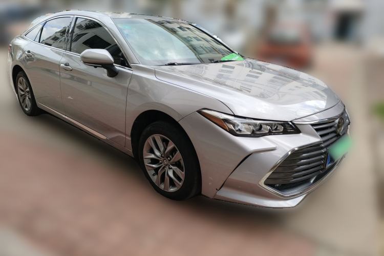 Used Toyota Avalon 2019 2.5L Ambition Version China VI Standard Front Right 45 Deg