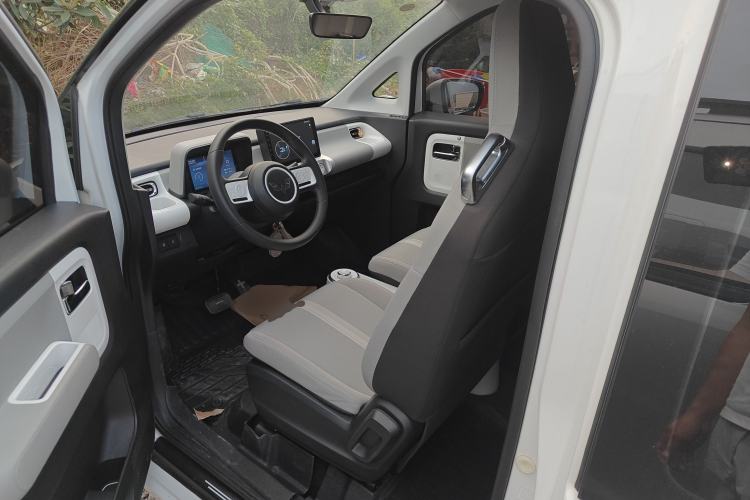 Used Wuling Air ev 2023 - Four Seats - Standard Edition