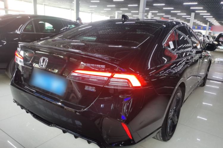 Used Honda Inspire 2025 260TURBO Elegant Edition Rear Right 45 Deg