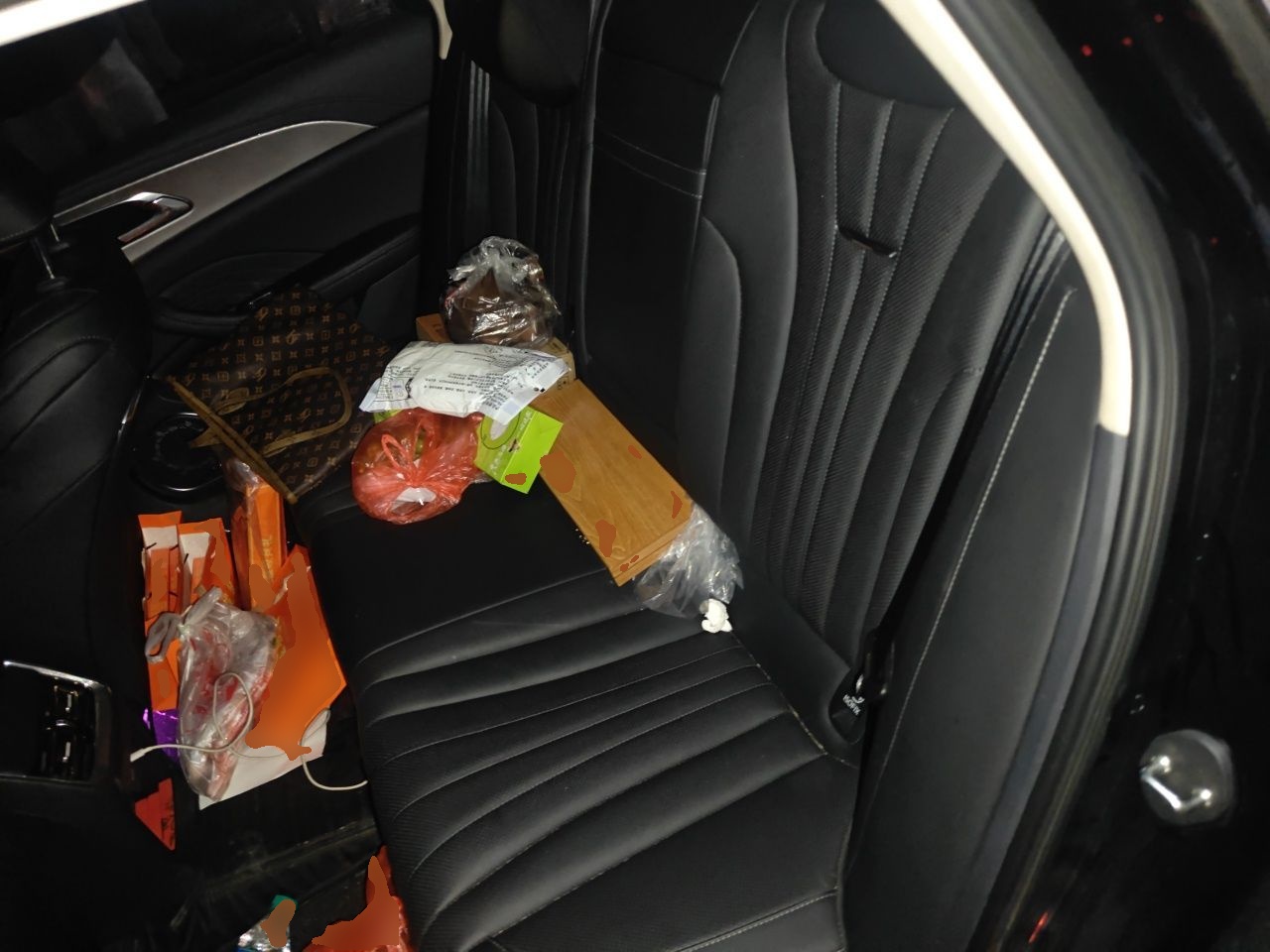 Hongqi H5 2024 1.5T DCT Smart Connect Flagship Edition - Chinese Trim Yun — снимка 17