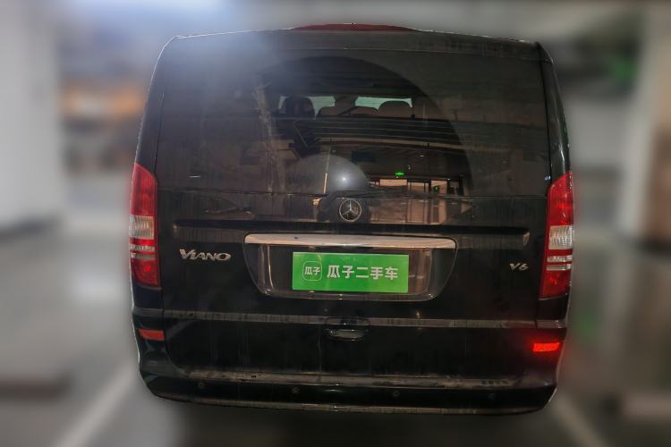 Used Mercedes-Benz Viano 2013 3.0L Navigator Edition