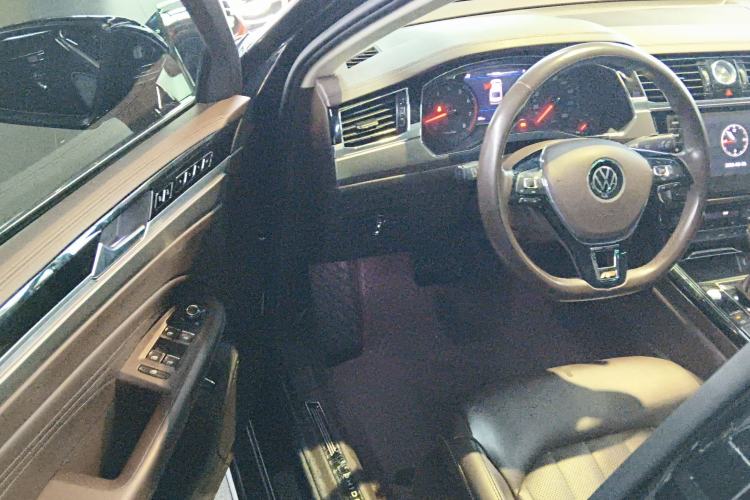 Used Volkswagen Phideon 2021 380TSI Luxury Edition