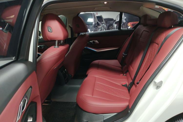 Used BMW i3 2024 eDrive 35 L
