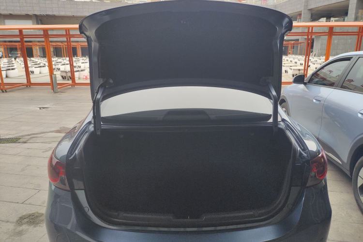 Used Mazda Atenza 2015 2.5L Blue Sky Sport Edition Trunk