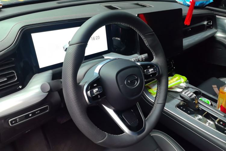 Used GAC Trumpchi GS8 2025 Linghang Series 2.0 TGDI Four-Wheel-Drive Luxury Edition 5 Seats
