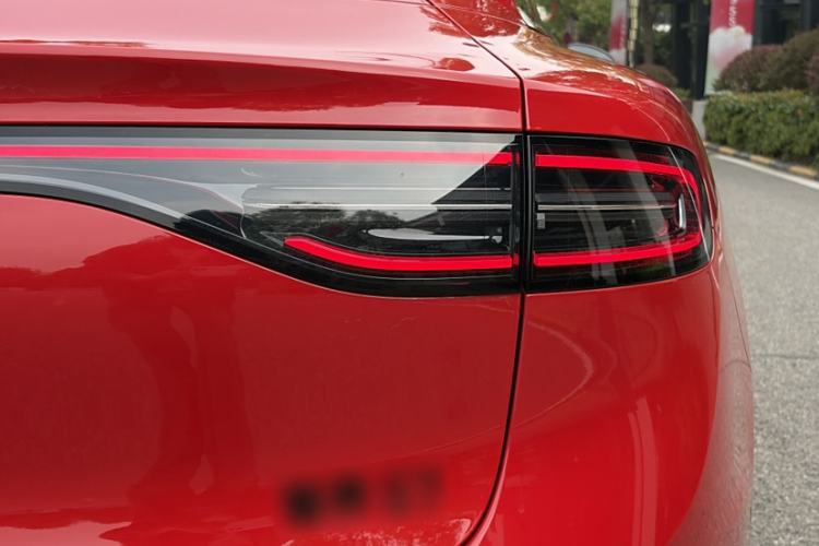 Used Hima Luxeed S7 2025 785 km Ultra