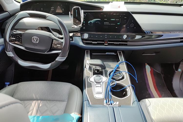 Used Changan UNI-K iDD 2022 Blue Whale iDD 130km 1.5T Prestige Model
