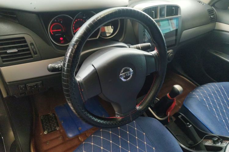 Used Nissan Sylphy 2016 Classic 1.6XE Manual Leading Edition Steering Wheel